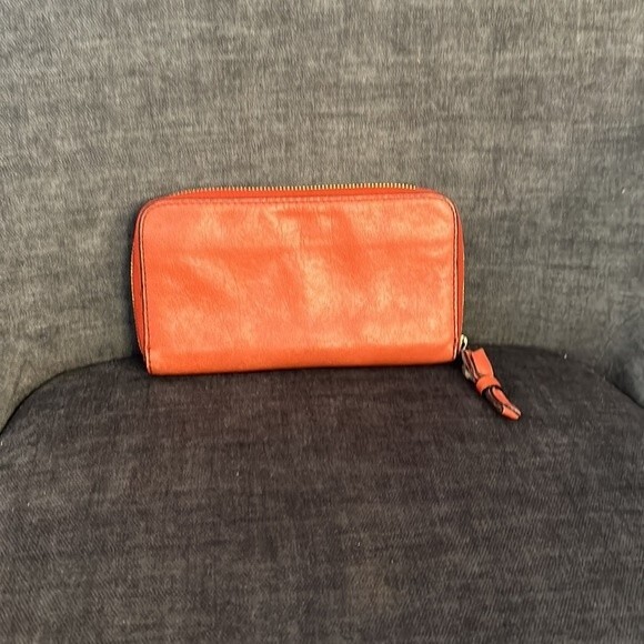 Authentic Chloe, Metallic Copper Zippy Long Wallet 7in x 4in - Picture 4 of 9